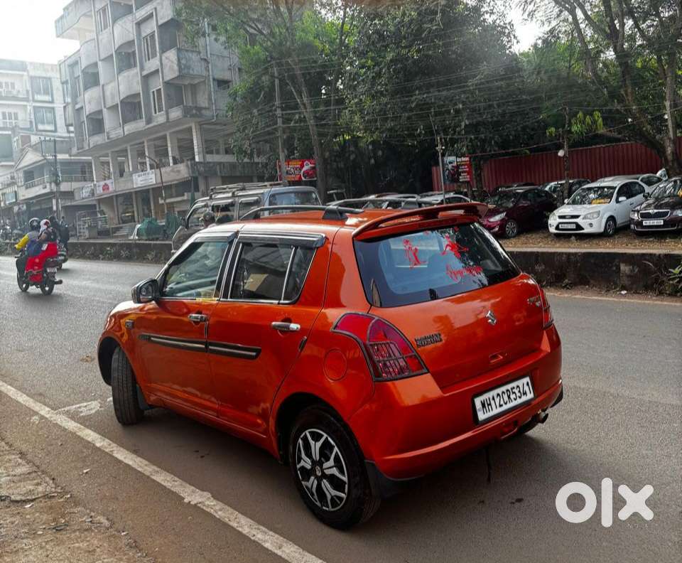 Maruti Suzuki Swift Vxi + Manual, 2006, Petrol