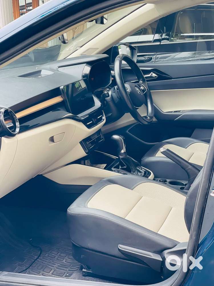 Skoda Slavia 1.0 Tsi Style At, 2023, Petrol
