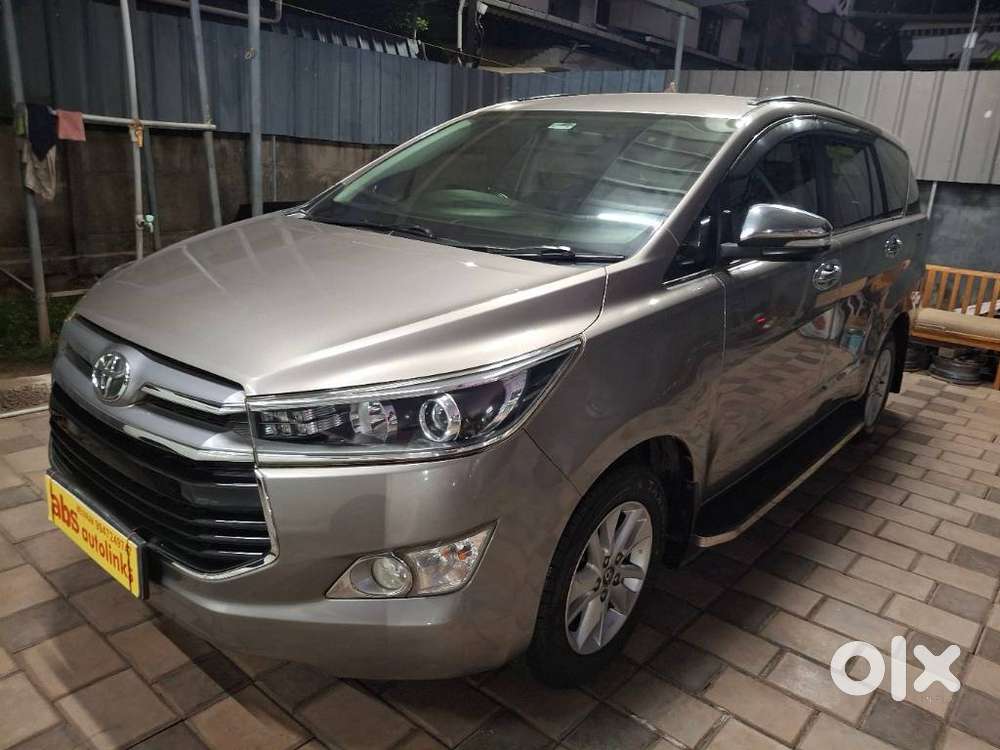 Toyota Innova Crysta 2.8 Z, 2017