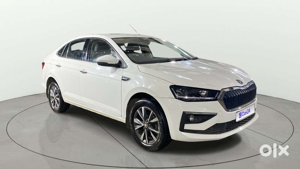 Skoda Slavia 1.0 Tsi Style At, 2023, Petrol