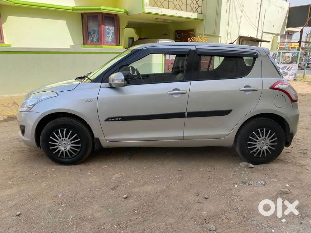 Maruti Suzuki Swift Vxi With Abs, 2012, Petrol