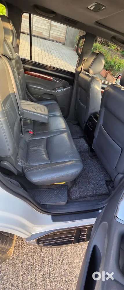 Showroom Condition Toyota Land Cruiser Prado Vx Automatic 4.0cc V6