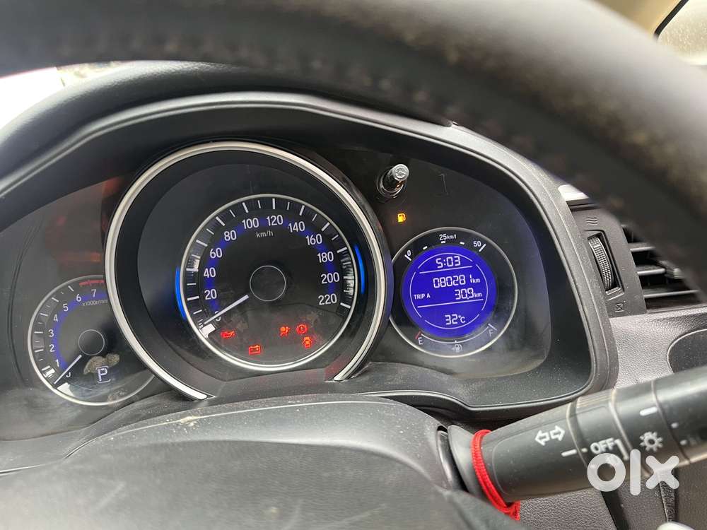 Honda Jazz V Automatic, 2016, Petrol