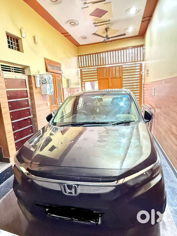 Honda Amaze Petrol Manual 2018- Superb Condition