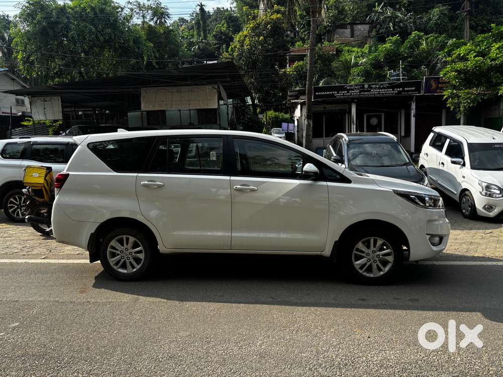 Toyota Innova Crysta [2020-ongoing] 2.4 Gx 8 Str, 2024, Diesel