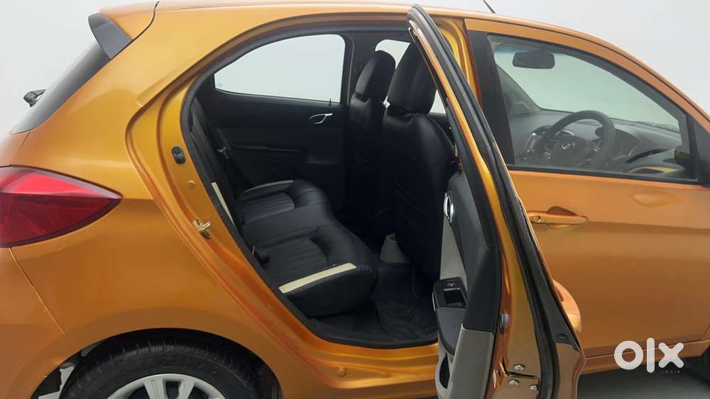 Tata Tiago Xza, 2017, Petrol