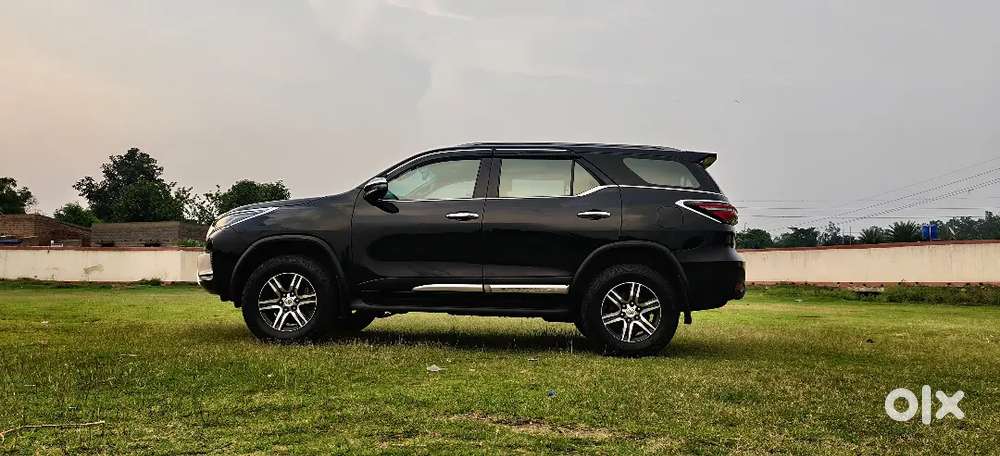 Toyota Fortuner Legender 2025 Diesel Well Maintained