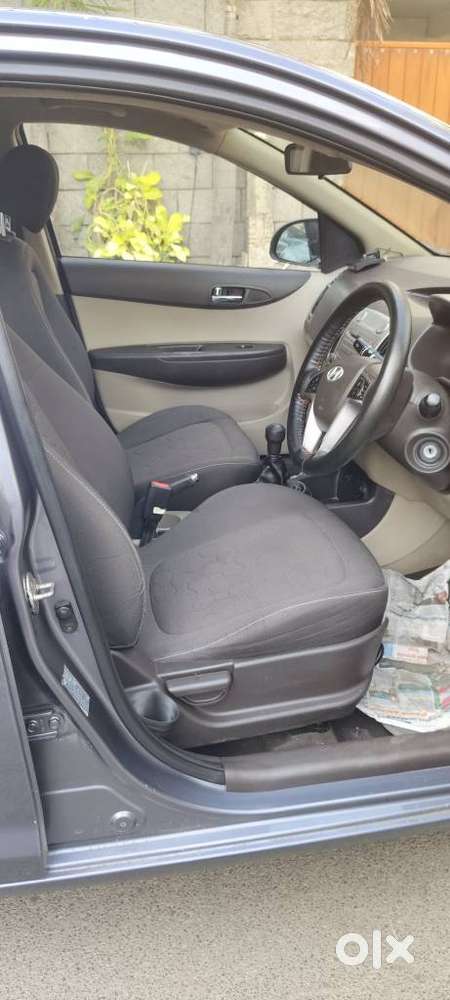 Hyundai I20 2010-2012 1.2 Sportz, 2011, Petrol