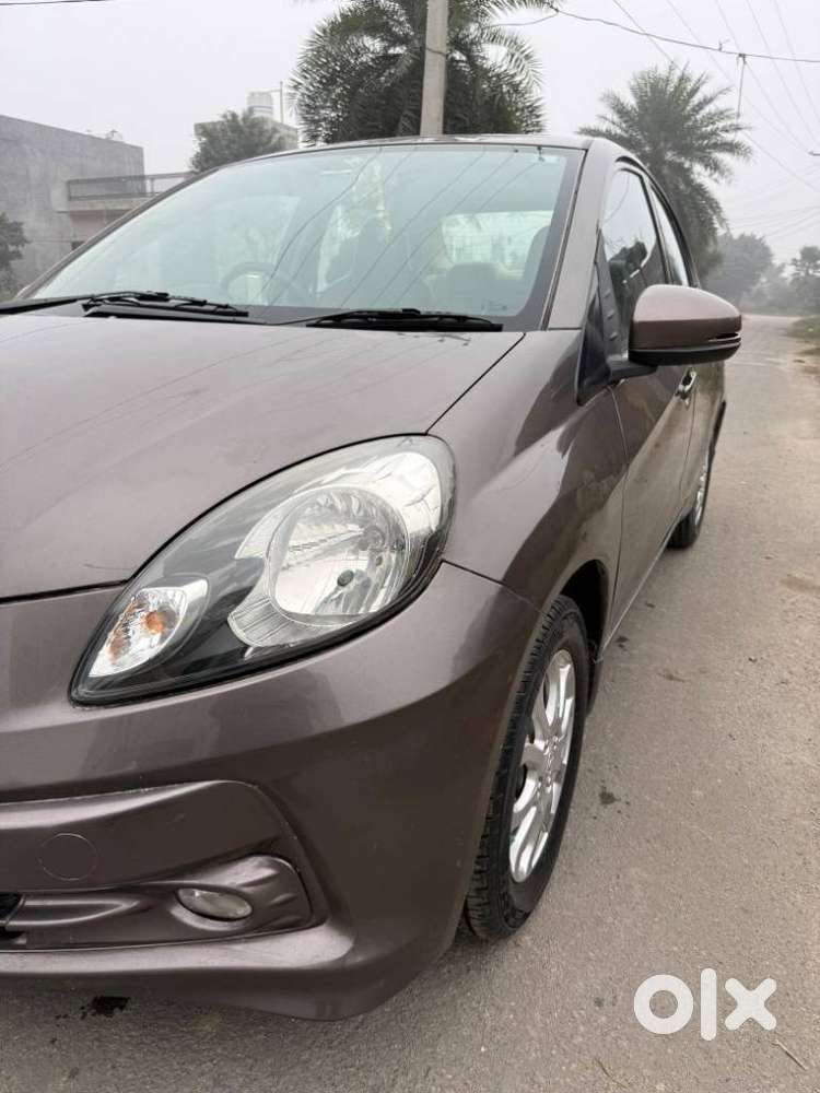 Honda Amaze, 2015