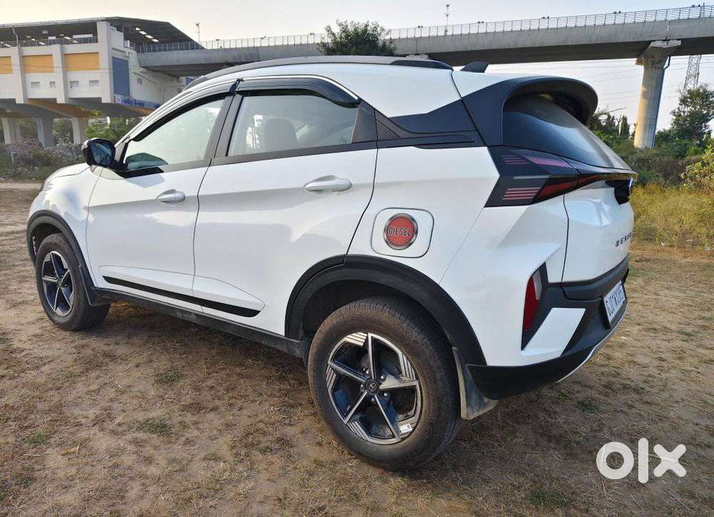 Tata Nexon Creative Plus S 1.5 Revotorq Diesel 6 Amt, 2025