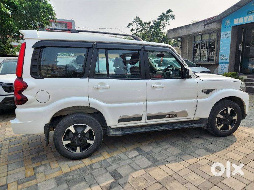 Mahindra Scorpio Classic 2.2 S 11 Mt 7 Cc, 2024