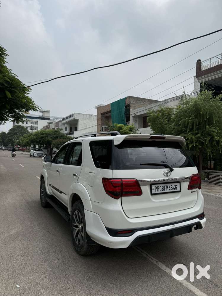 Toyota Fortuner 2.8 4wd Mt, 2015, Diesel