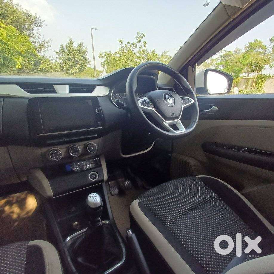 Renault Triber Rxz, 2019, Petrol