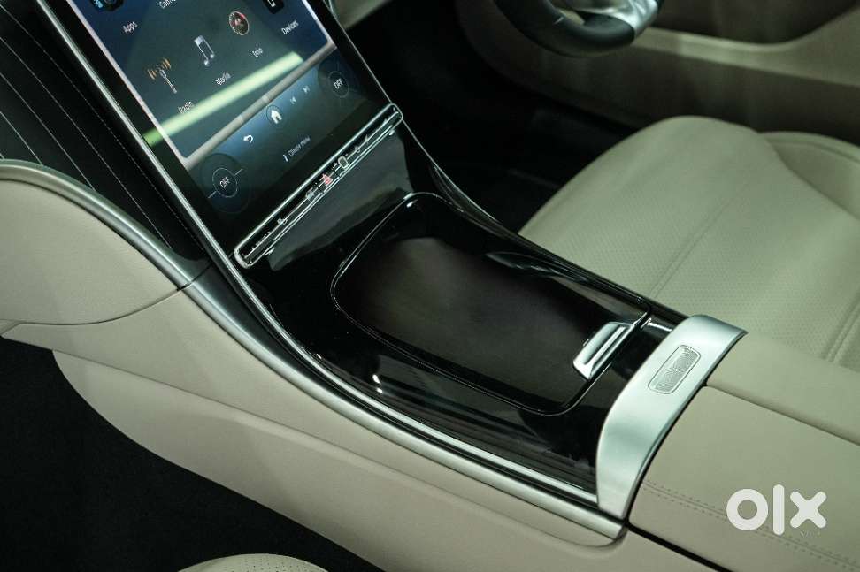 Mercedes-benz C-class C 200, 2024, Petrol