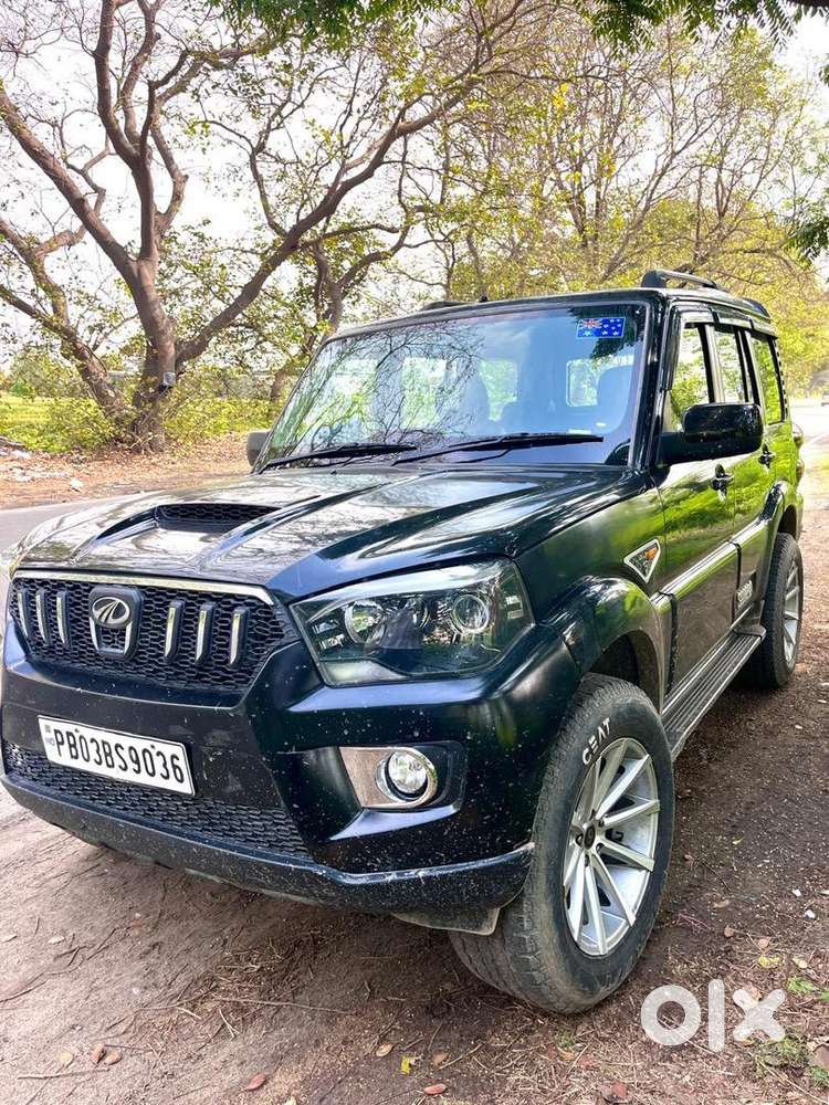 Mahindra Scorpio Classic 2014 Diesel 140000 Km Driven