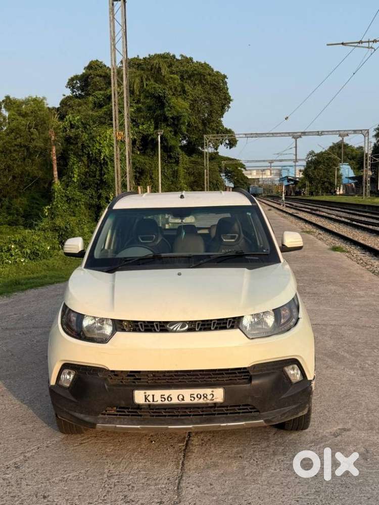 Mahindra Kuv 100 K8 5str, 2017, Petrol