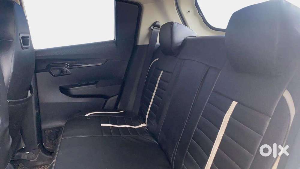 Mahindra Kuv100 Nxt 1.2 K8 Petrol 6 Str Dual Tone, 2018, Petrol