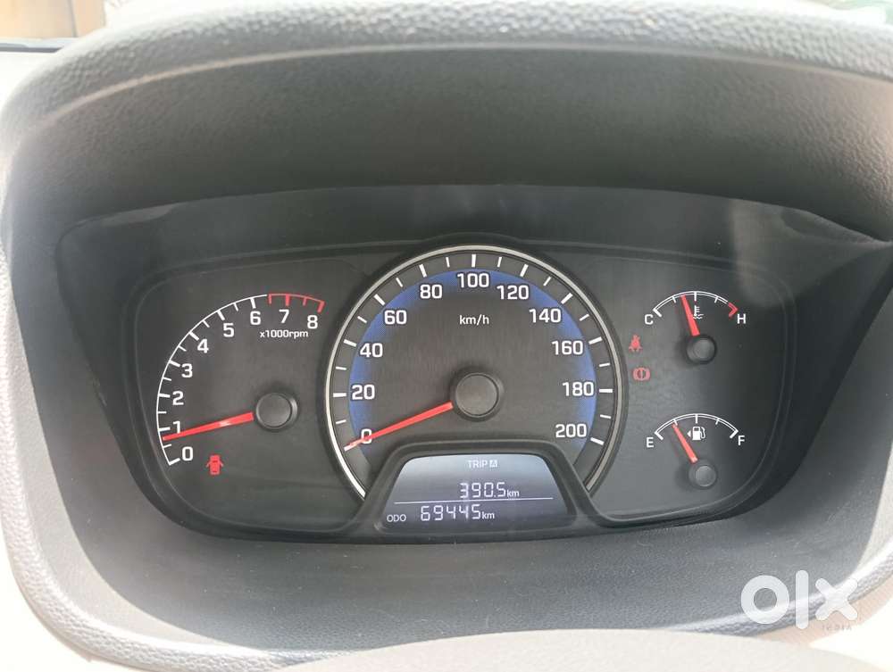 Hyundai Xcent 1.2l Kappa Dual Vtvt 5-speed Manual Base, 2015, Petrol