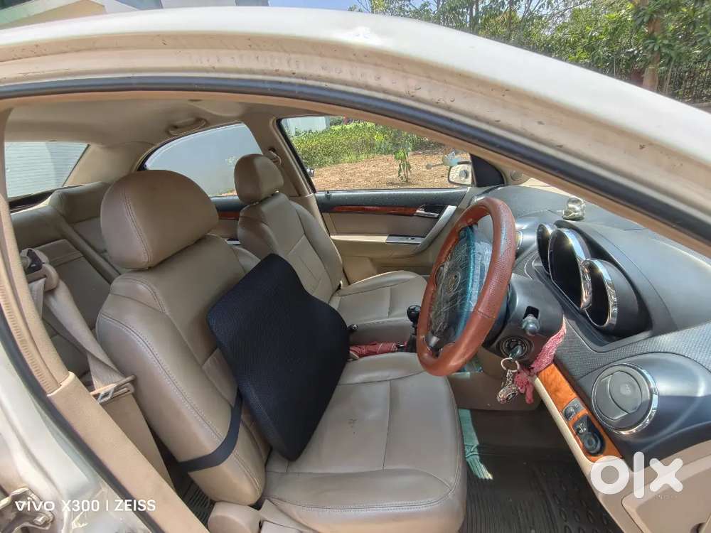 Chevrolet Aveo 2011 Petrol 52000 Km Driven