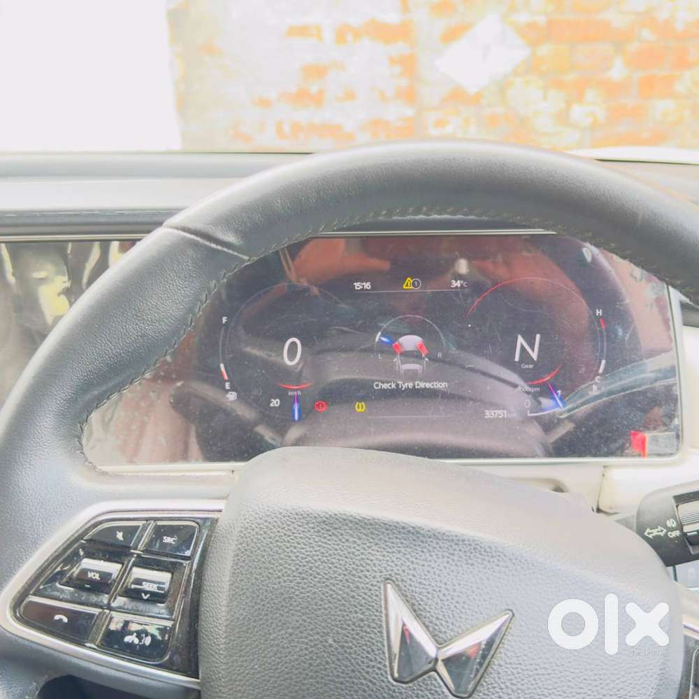 2022 Mahindra Xuv700 Ax7 Mt Petrol  33,000 Km  Excellent Condition