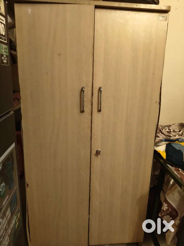 Cupboard/ Wardrobe