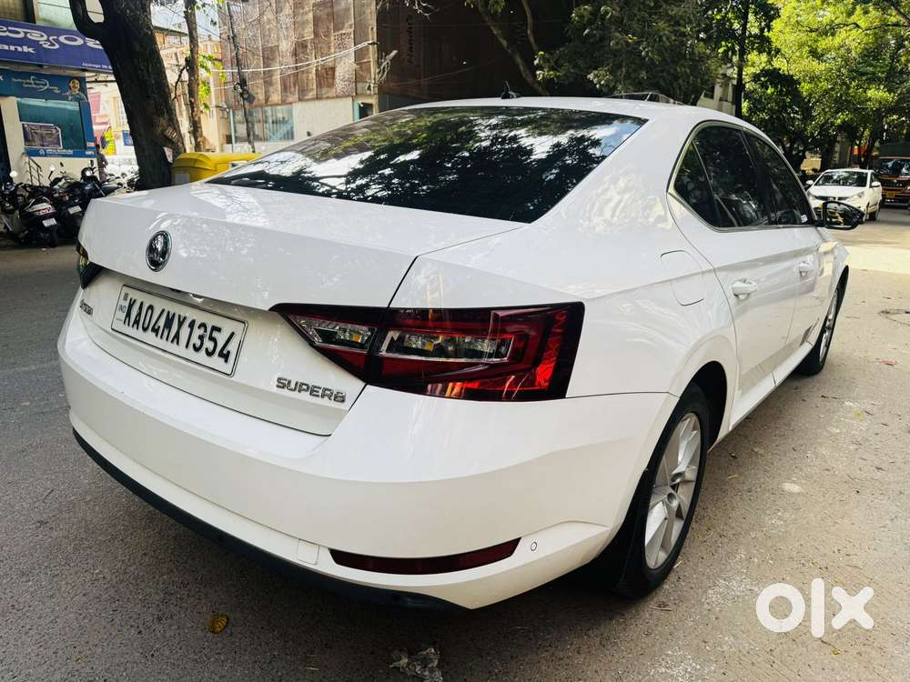 Skoda Superb L&k 1.8 Tsi At, 2019, Petrol