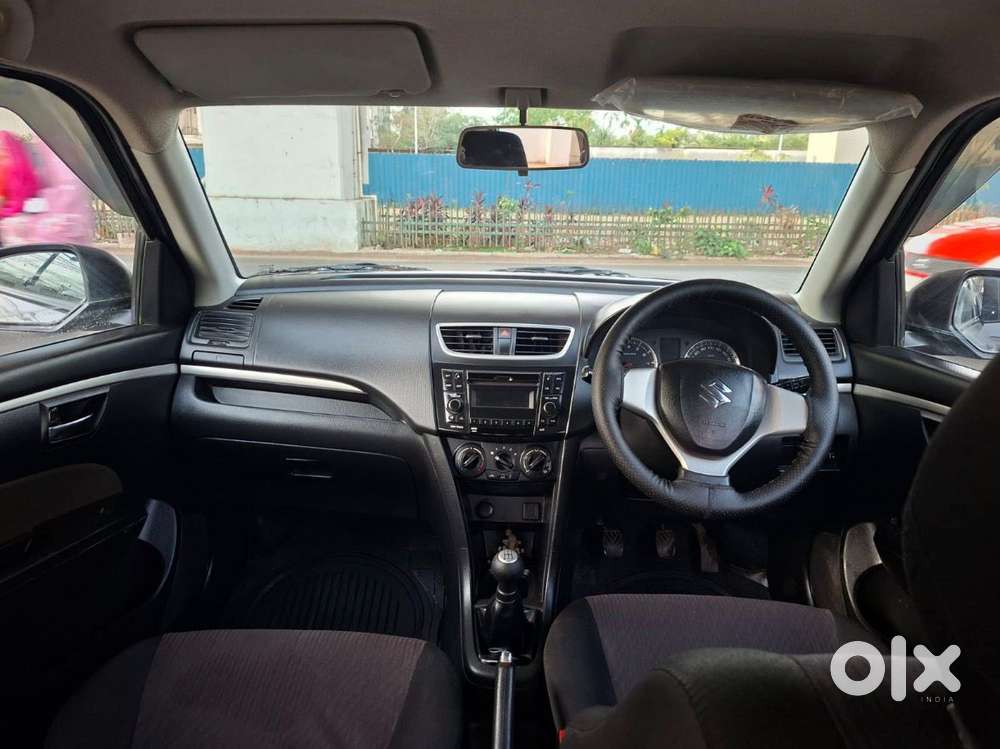 Maruti Suzuki Swift Vxi + Manual, 2016, Petrol
