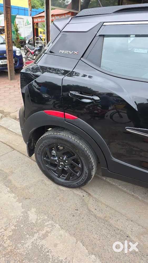 Mahindra Xuv 3xo 2026 Petrol 3000 Km Driven