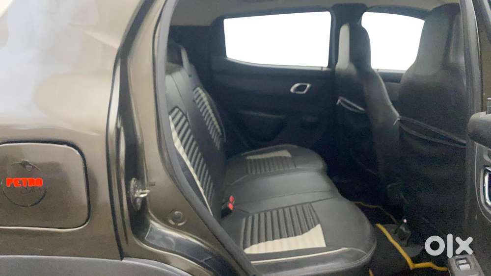 Renault Kwid 1.0 Rxt Amt Opt, 2018, Petrol