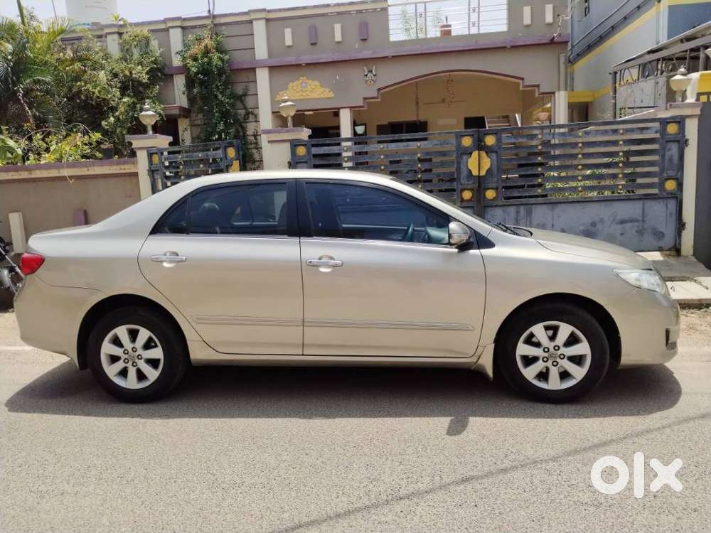 Toyota Corolla Altis [ ] 1.8 Vl At, 2011, Petrol