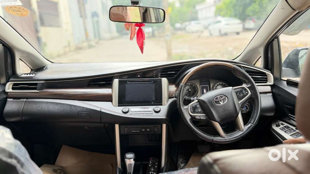 Toyota Innova Crysta 2.8z Automatic, 2016, Diesel