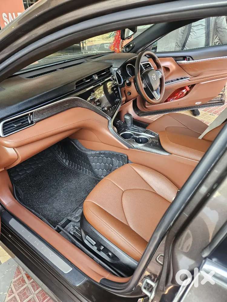 Toyota Camry Hybrid 2019