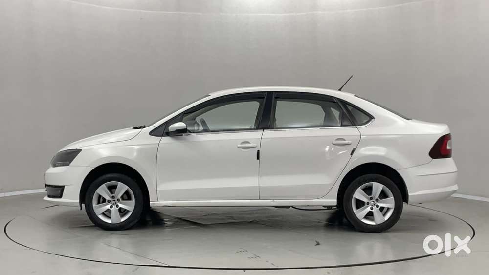 Skoda Rapid 1.0 Ambition Tsi, 2020, Petrol