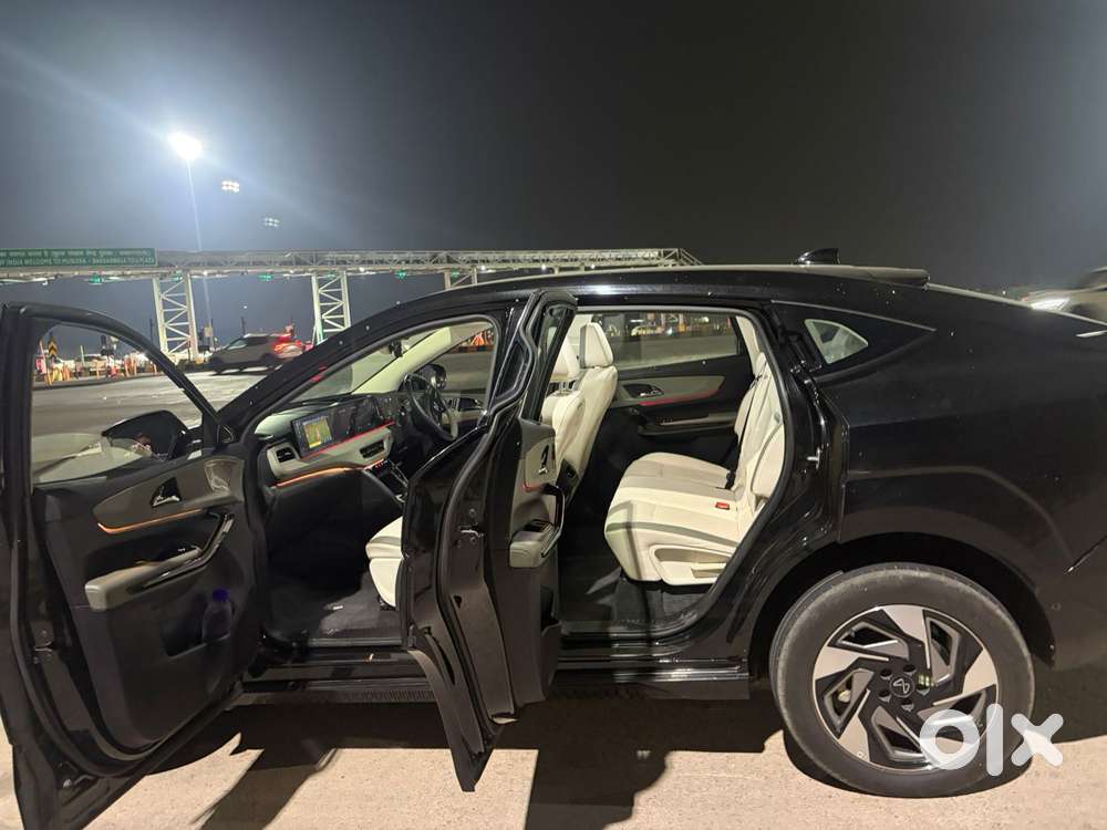 Mahindra Xev 9e Three B79 Kwh, 2025, Electric