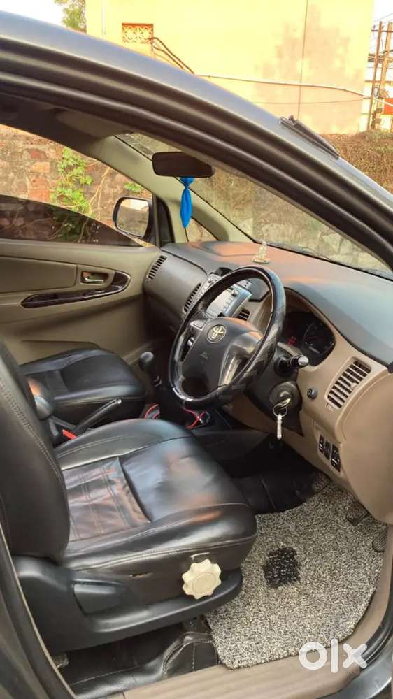 Toyota Innova 2015 Diesel Well Maintained