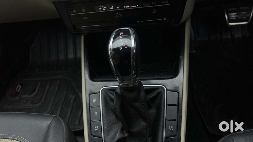 Skoda Slavia Style 1.5l Tsi Dsg, 2023, Petrol