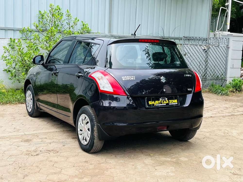 Maruti Suzuki Swift Vxi + Manual, 2017, Petrol