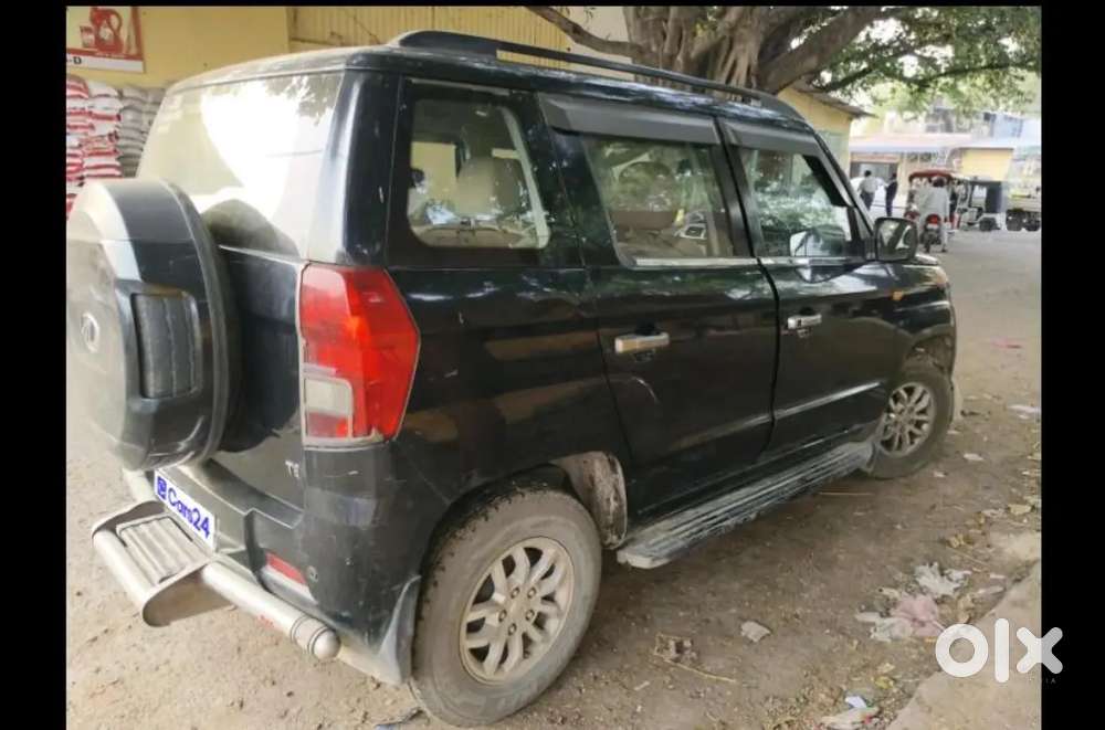 Mahindra Tuv 300 2017 Dual Tone