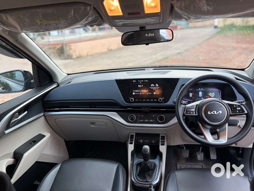 Kia Carens 1.4 Premium 7 Str, 2024, Petrol