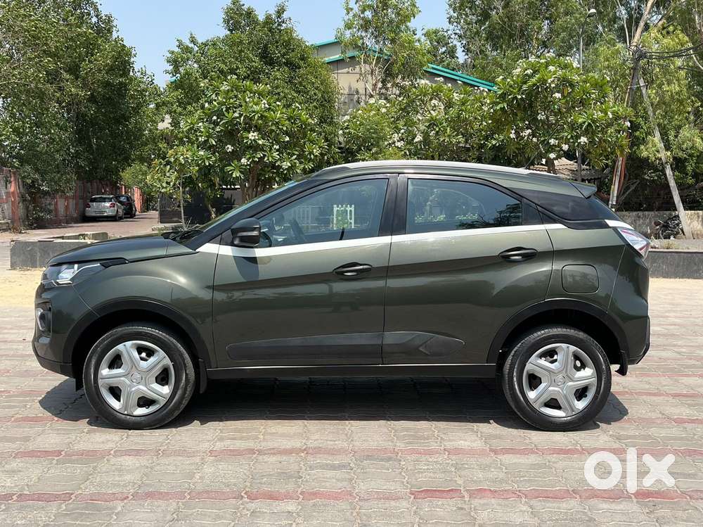 Tata Nexon 1.2 Revotron Xma Amt, 2023, Petrol