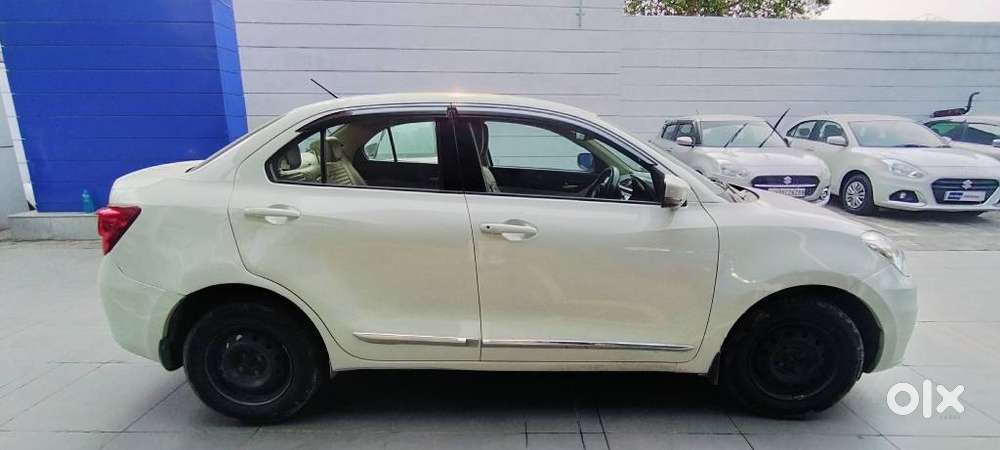 Maruti Suzuki Dzire 1.2 Vxi, 2022, Petrol
