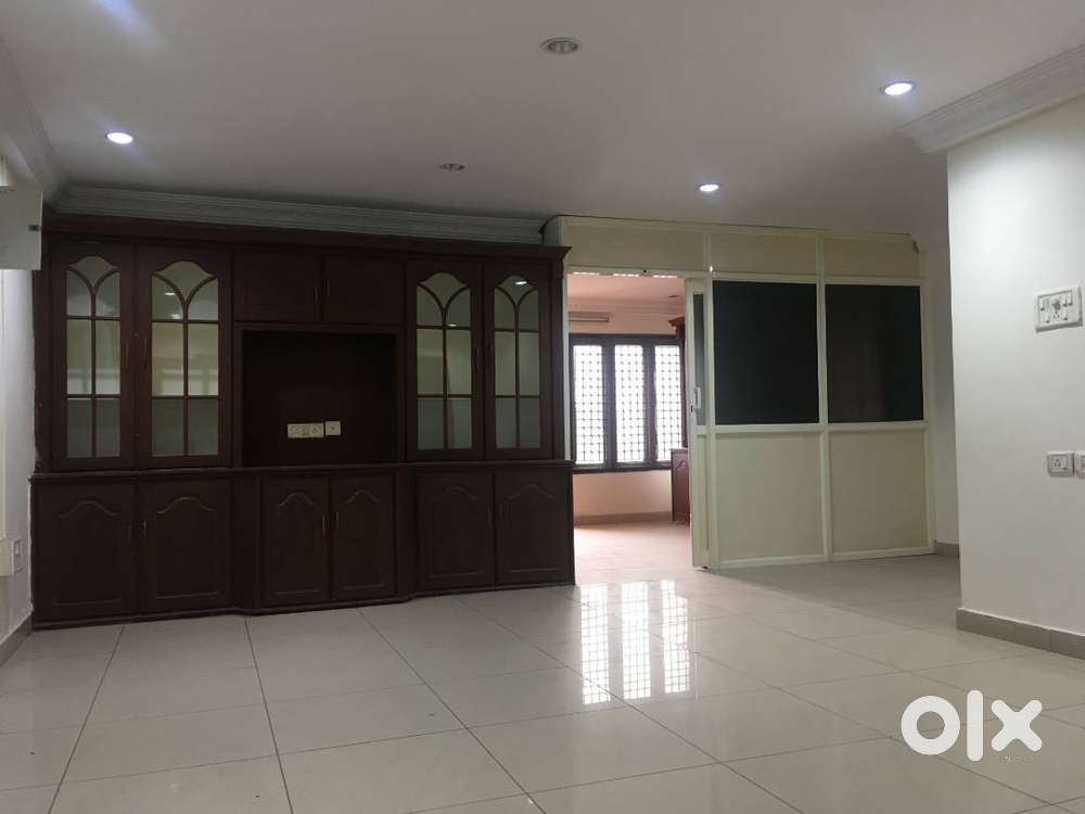 3 BHK Main Road facing Flat for Sale in City Centre Vijayawada