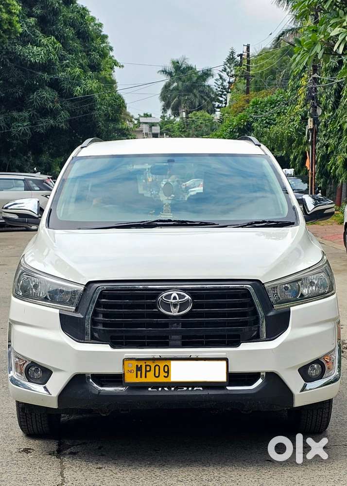 Toyota Innova Crysta 2.4 G Mt, 2017, Diesel