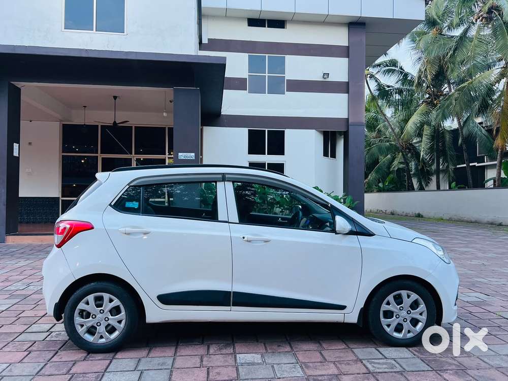 Hyundai Grand I10 Sportz, 2016, Petrol