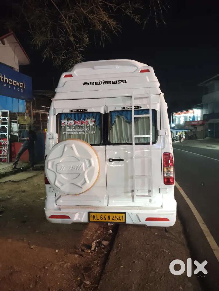 17 Seater  Force Traveller
