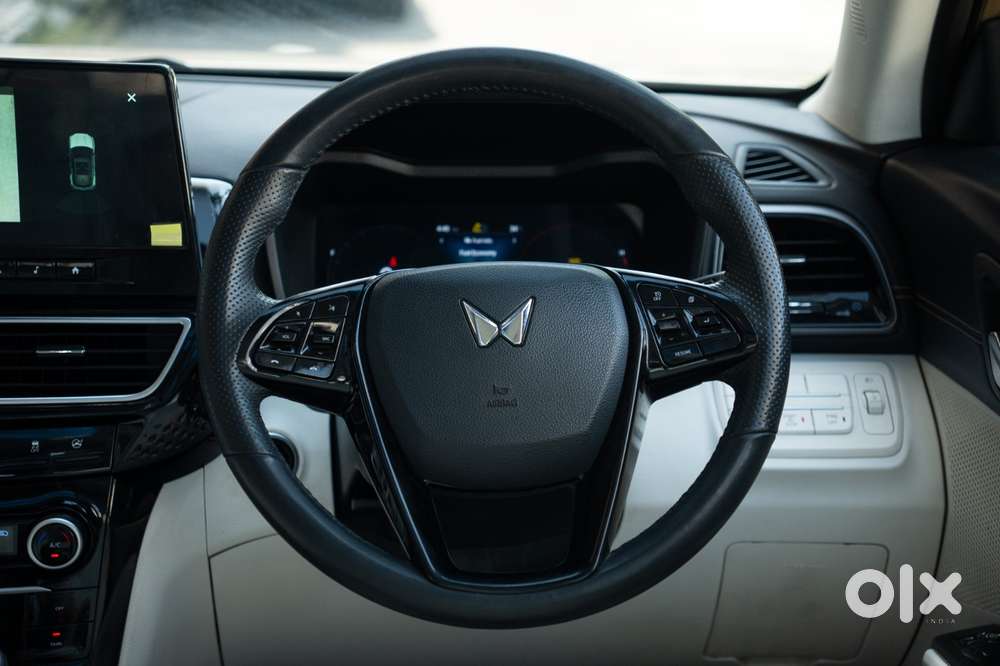 Mahindra Xuv 3xo Ax7l Petrol Mt, 2025, Petrol