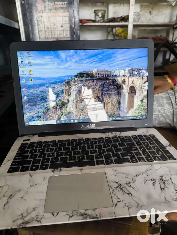Asus X555LF Laptop