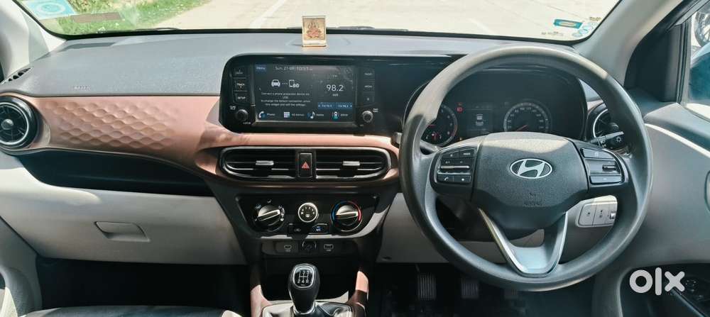 Hyundai Aura Sx (o) Crdi Manual, 2024, Cng & Hybrids