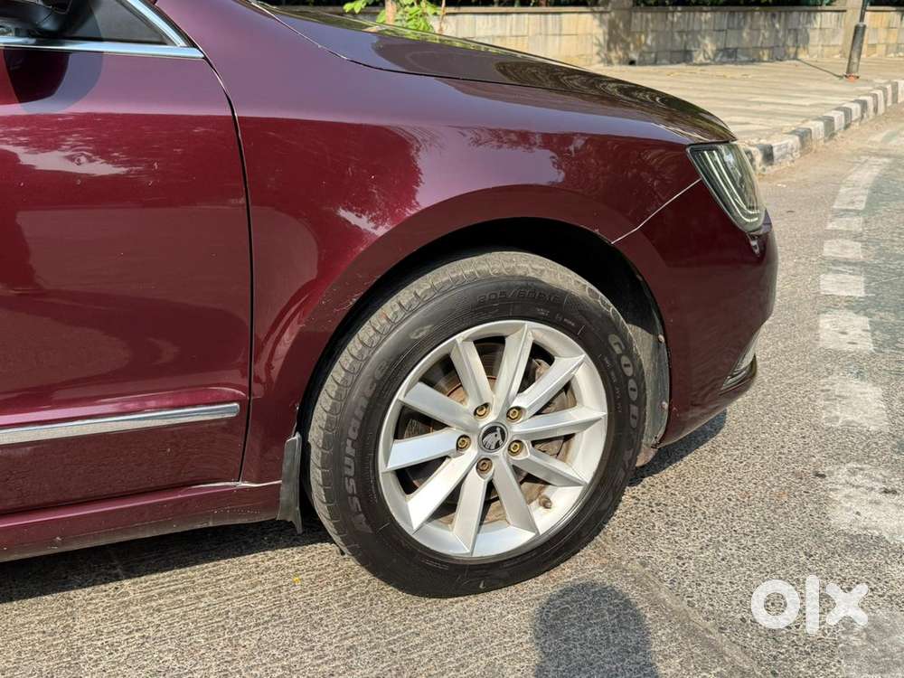 Skoda Superb [2014-2016] 1.8 Style Tsi At, 2015, Petrol
