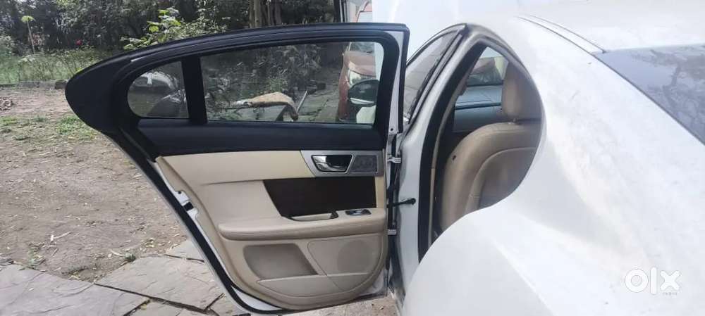 Jaguar Xf 2014 Diesel Well Maintained